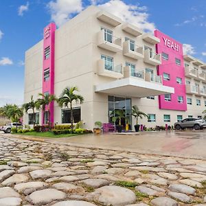 Hotel Yeah Rincón de Guayabitos